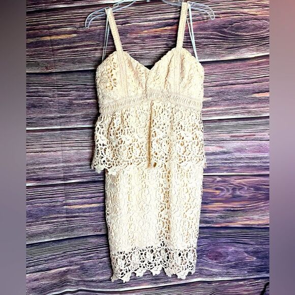 J.O.A Los Angeles Ruffle Lace Body con Blush color Dress. Size Small. - Picture 3 of 13